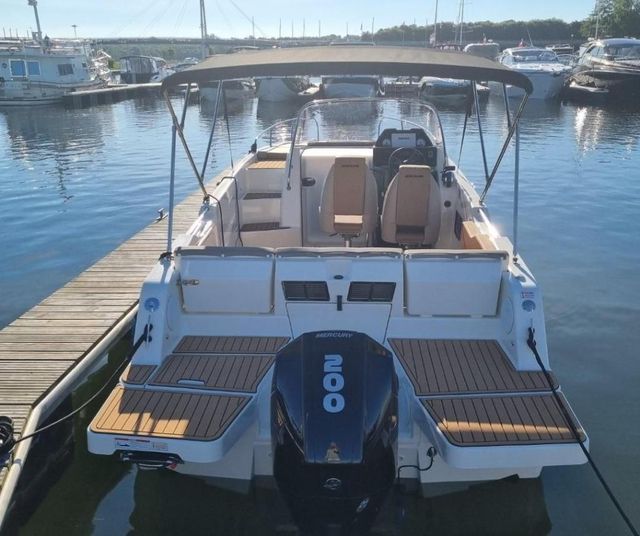 Quicksilver 755 sundeck 2022